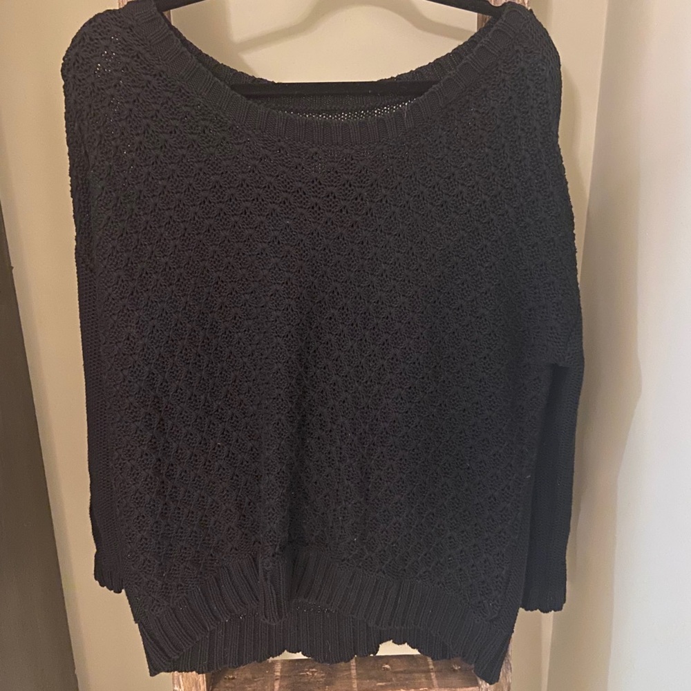 AMERICAN EAGLE SWEATER